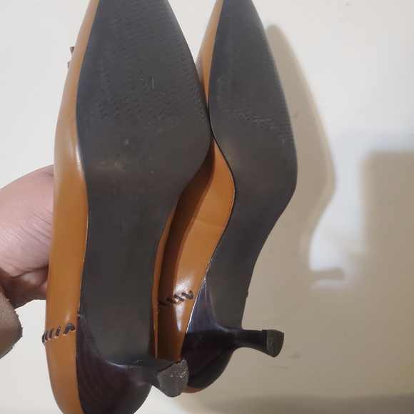Laura Ashley Tan Leather Heels - Picture 6 of 6
